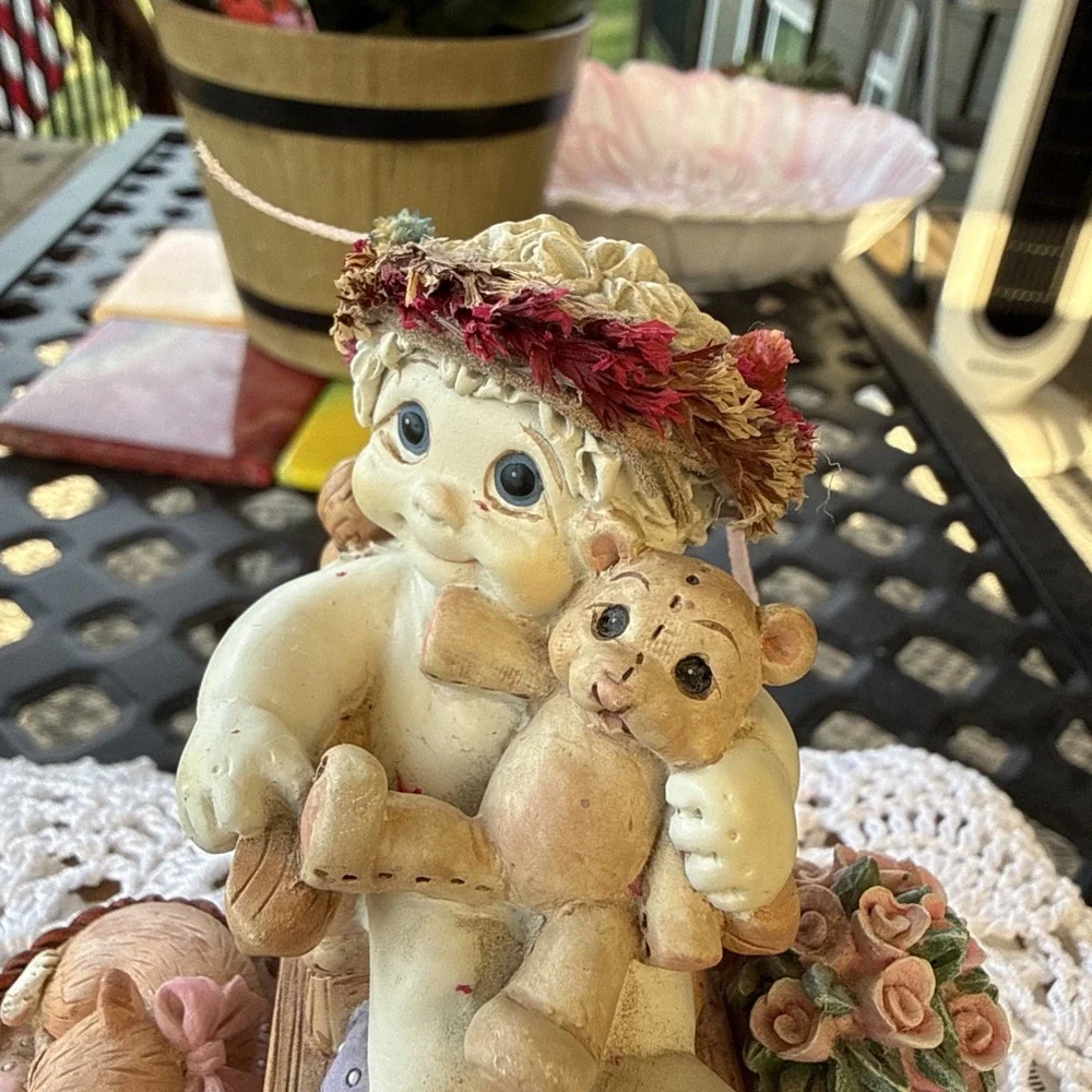 Dreamsicles Love Makes A Home Angel Cherub Teddy Bear and Me Kitten Flowers 2000